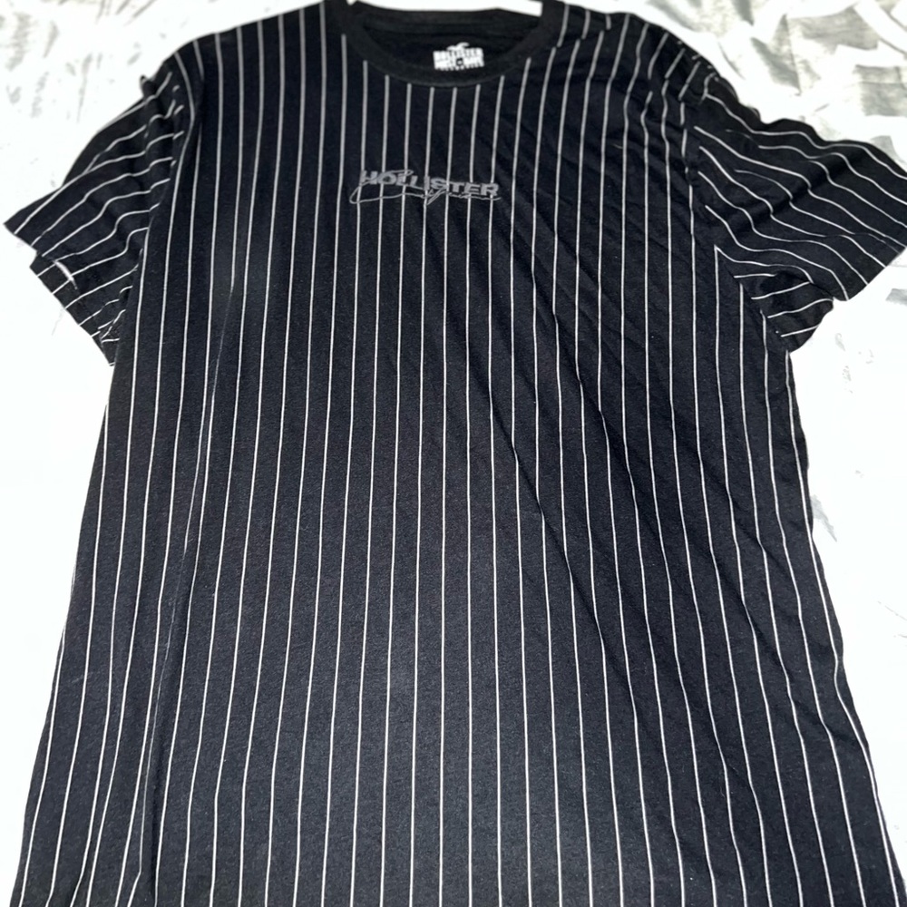 Hollister shirt